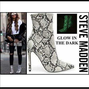 Steve Madden Whimsy Snakeskin booties